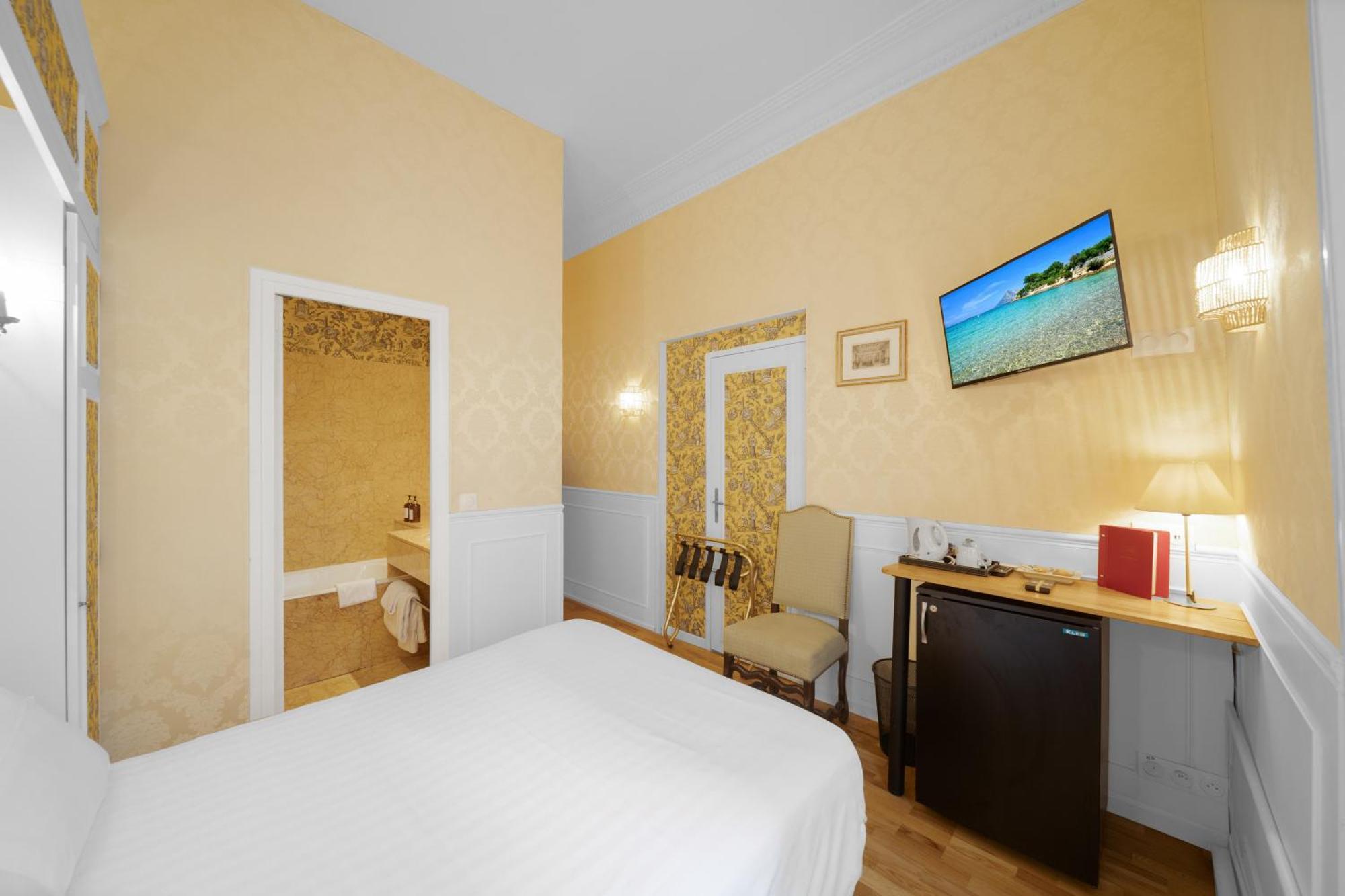 Classic Double Room