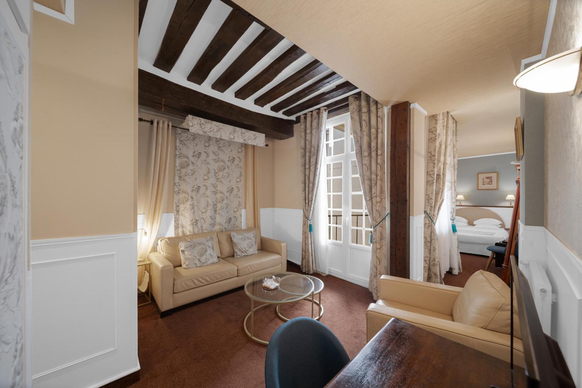 Triple Elegant Room